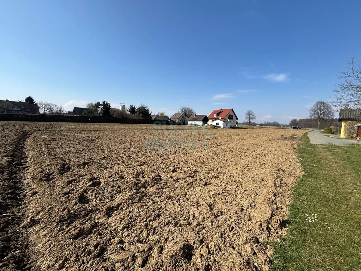Grundstück kaufen in Leibnitz – 2 708 m², € 163.500