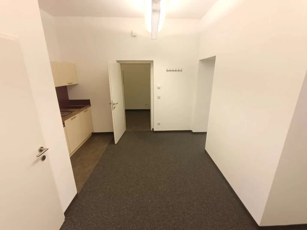 1-Zimmer-Gewerbeimmobilie mieten in Wien – 61 m², € 769 – Bild 4 von 11