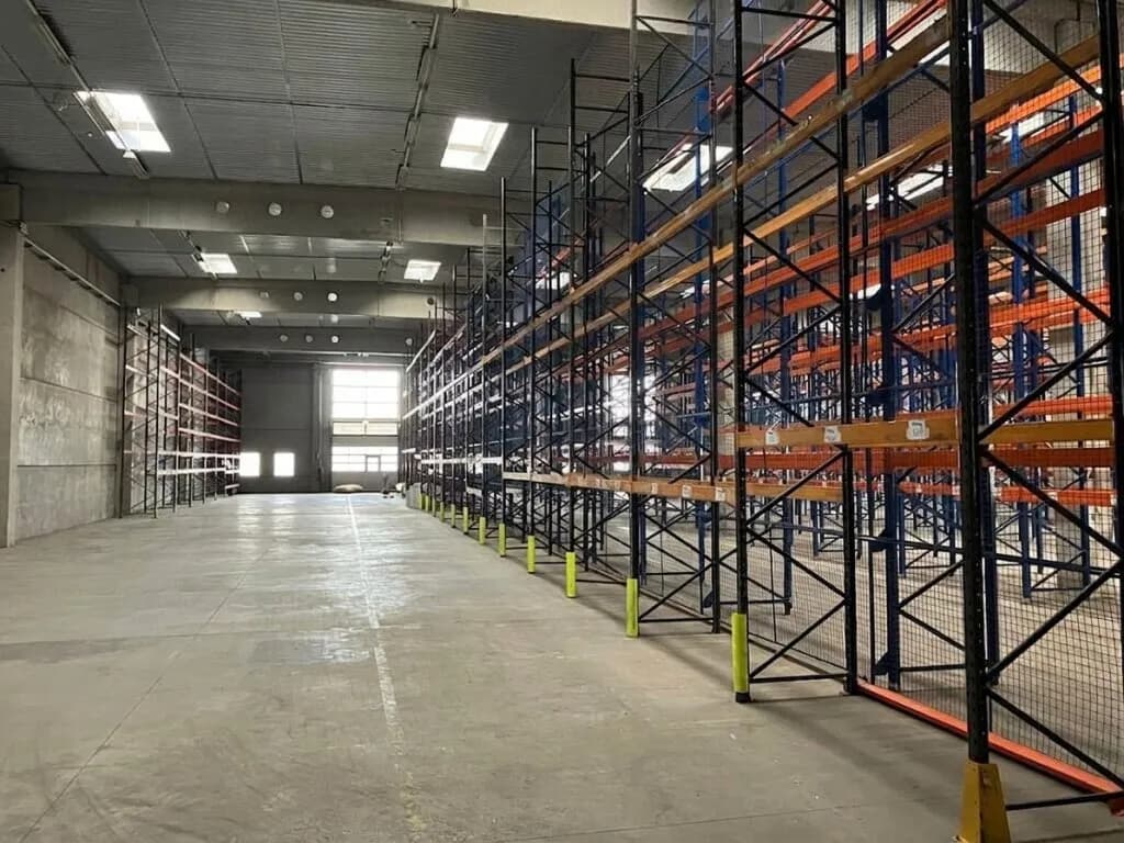 Gewerbeimmobilie mieten in Mödling – 2 082 m², € 15.823