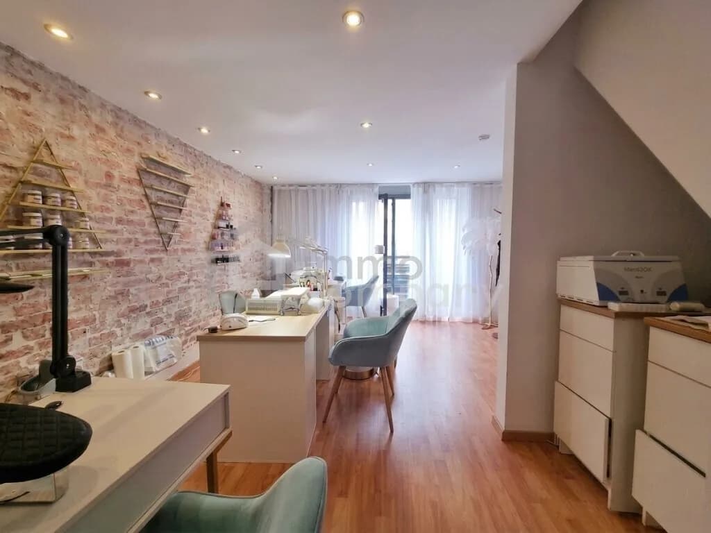 5-Zimmer-Gewerbeimmobilie mieten in Wien – 98 m², € 1.559