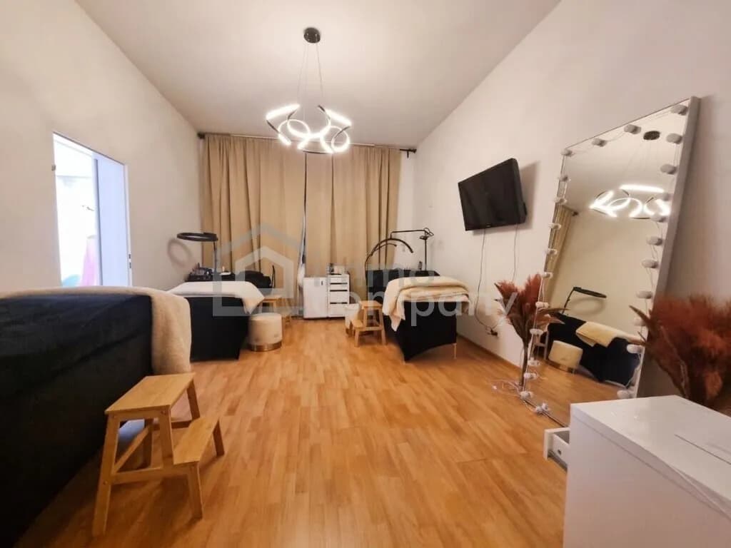 5-Zimmer-Gewerbeimmobilie mieten in Wien – 98 m², € 1.559 – Bild 2 von 9