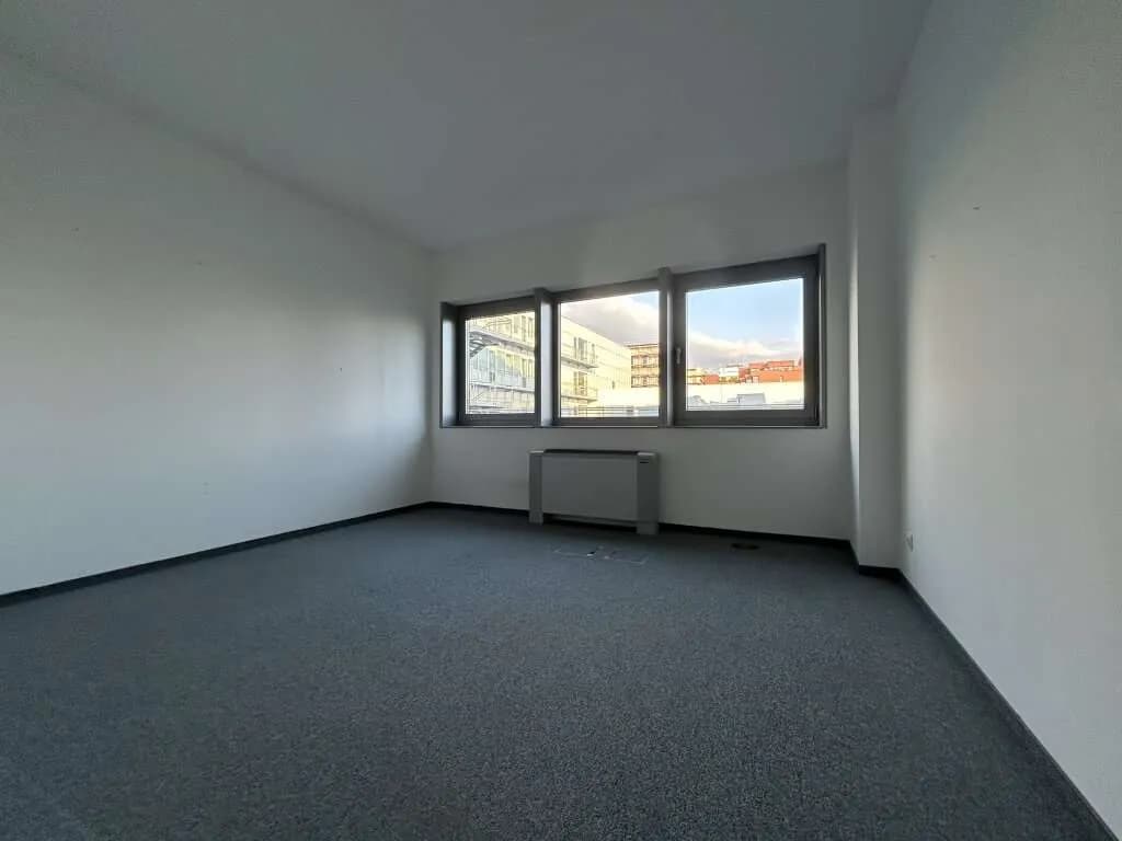 Gewerbeimmobilie mieten in Linz – 154 m², € 2.643 – Bild 8 von 20
