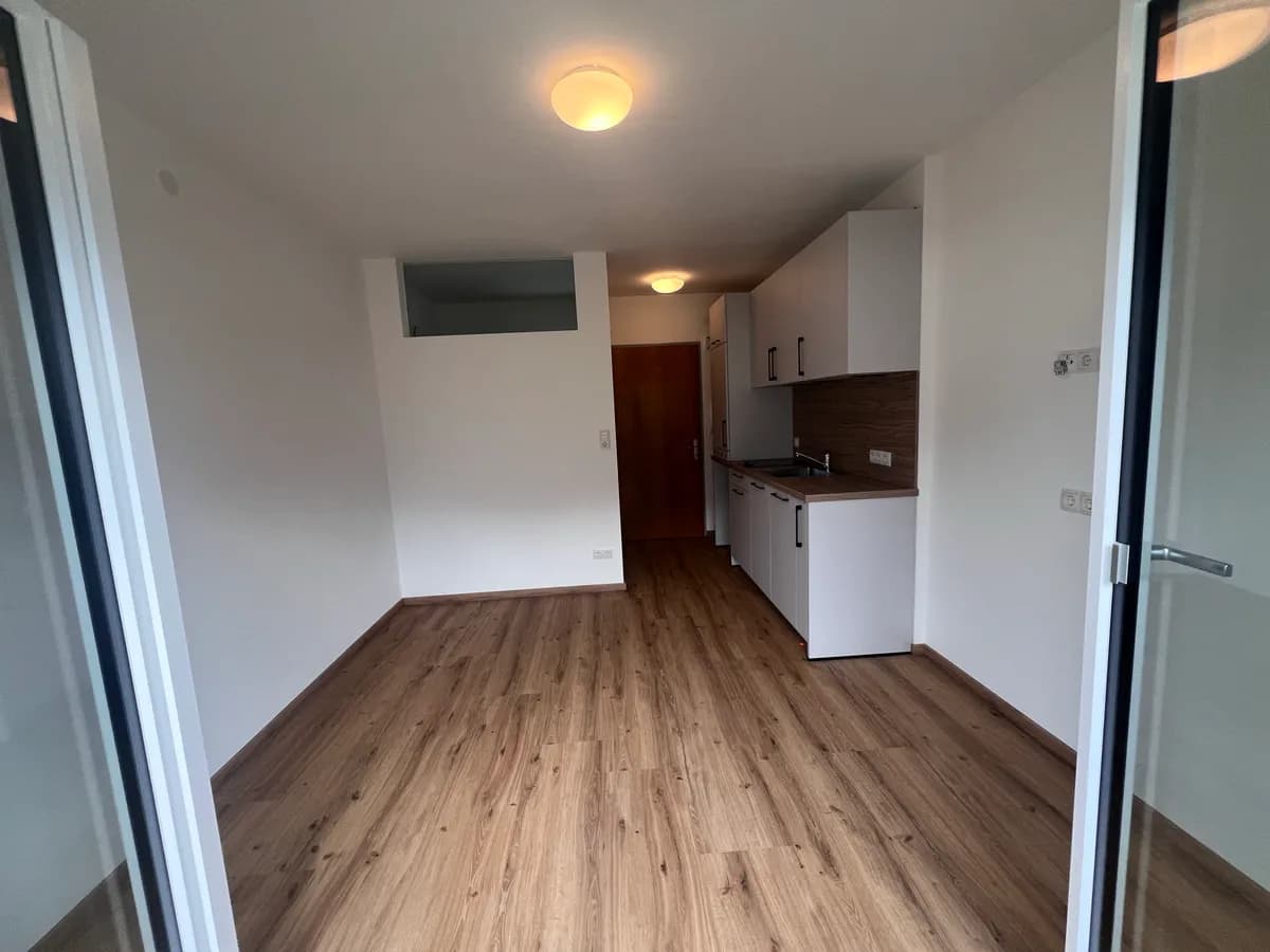 1-Zimmer-Wohnung mieten in Innsbruck – 17 m², € 720 – Bild 2 von 7