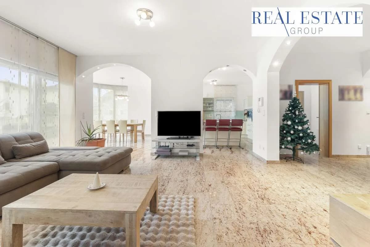 7-Zimmer-Haus kaufen in Klagenfurt Land – 195 m², € 869.000 – Bild 2 von 10