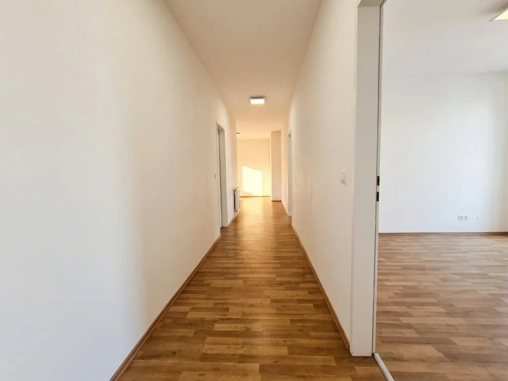 4-Zimmer-Gewerbeimmobilie mieten in Sankt Pölten – 109 m², € 1.166 – Bild 5 von 12