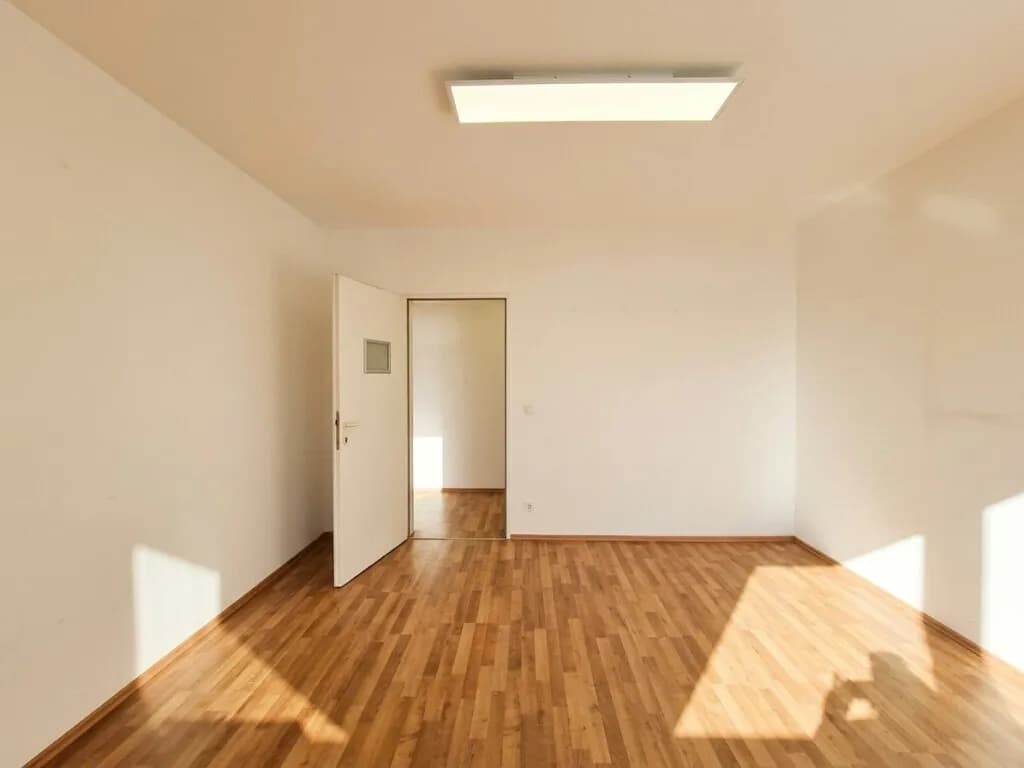 4-Zimmer-Gewerbeimmobilie mieten in Sankt Pölten – 109 m², € 1.166 – Bild 7 von 12