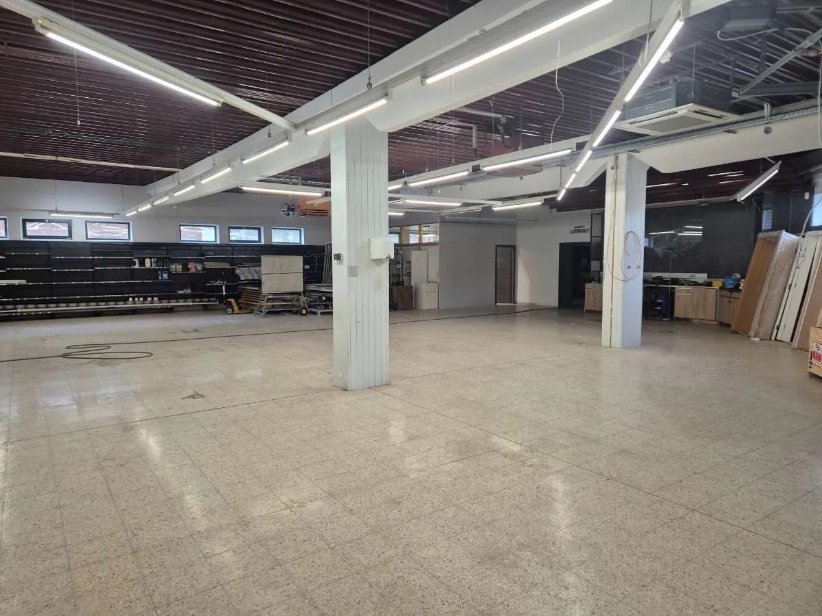 Gewerbeimmobilie mieten in Leibnitz – 320 m², € 2.304