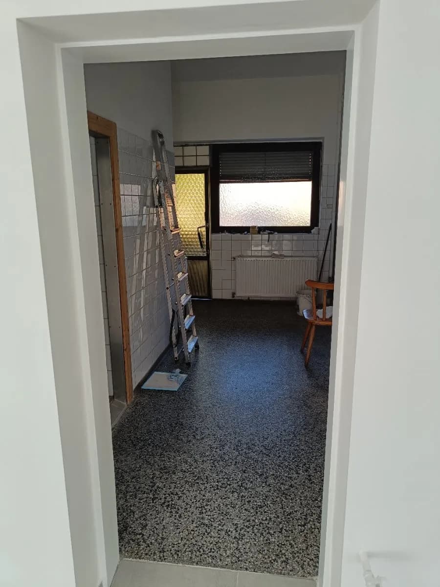 Gewerbeimmobilie mieten in Bruck-Mürzzuschlag – 60 m², € 700 – Bild 3 von 5