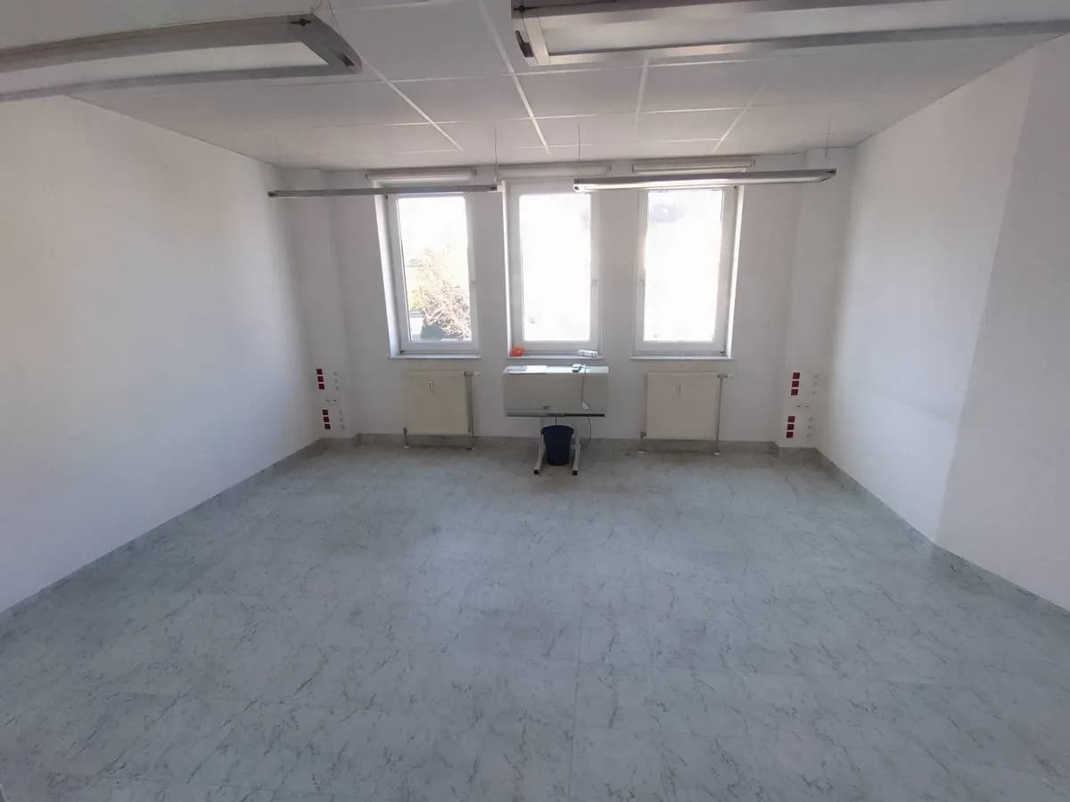 Gewerbeimmobilie mieten in Sankt Pölten – 346 m², € 4.000 – Bild 12 von 24