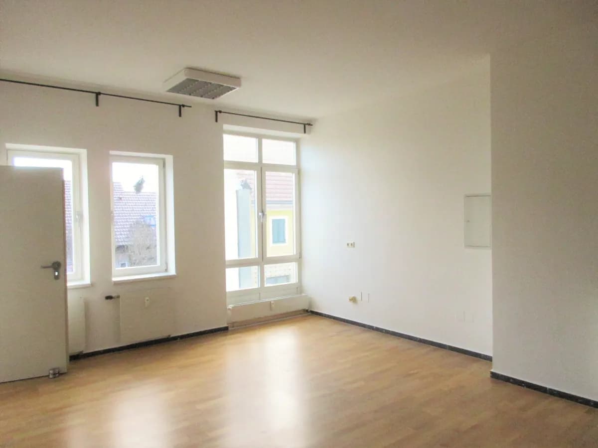 2-Zimmer-Gewerbeimmobilie mieten in Graz – 82 m², € 1.065 – Bild 1 von 9
