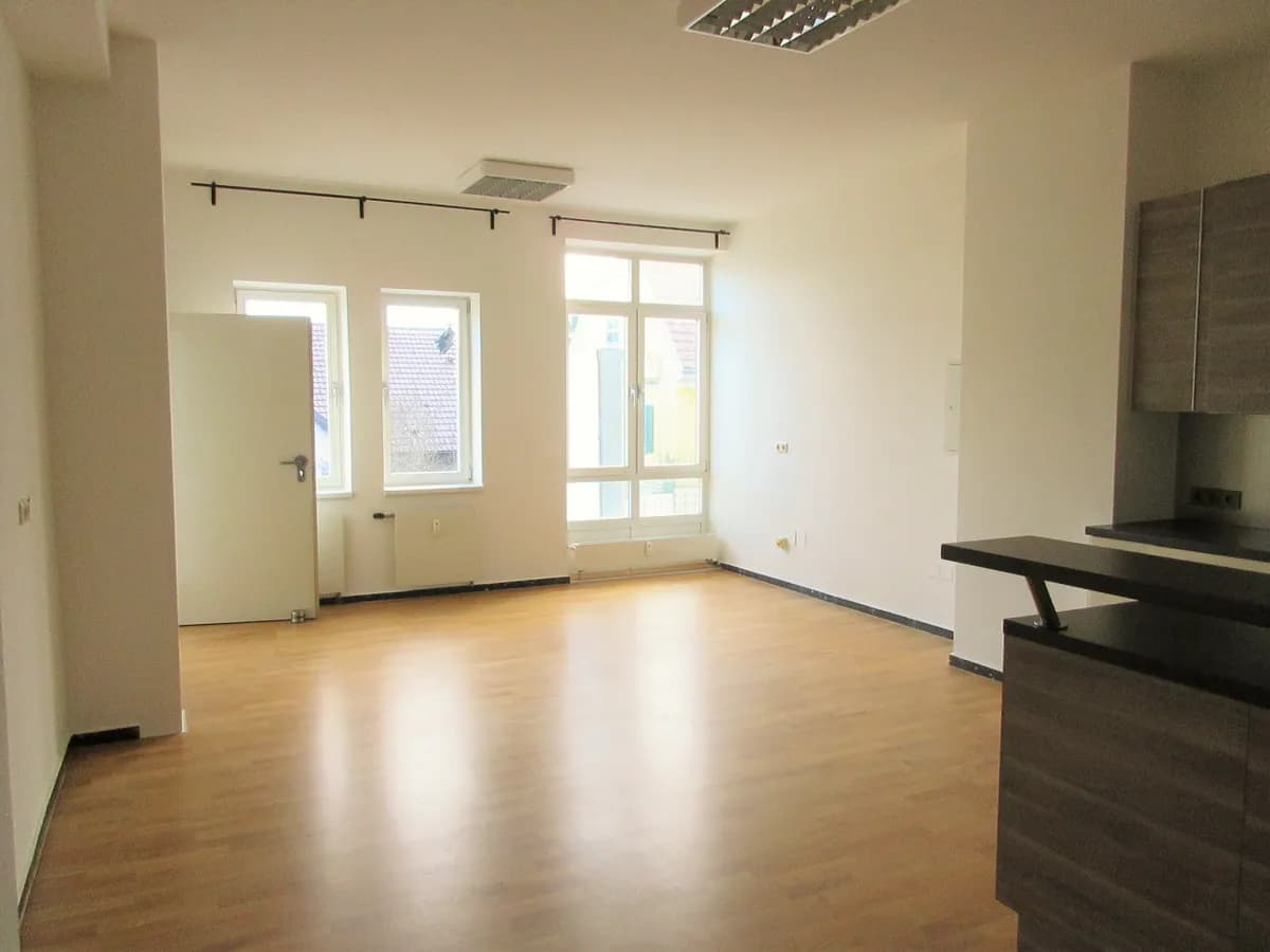 2-Zimmer-Gewerbeimmobilie mieten in Graz – 82 m², € 1.065 – Bild 2 von 9