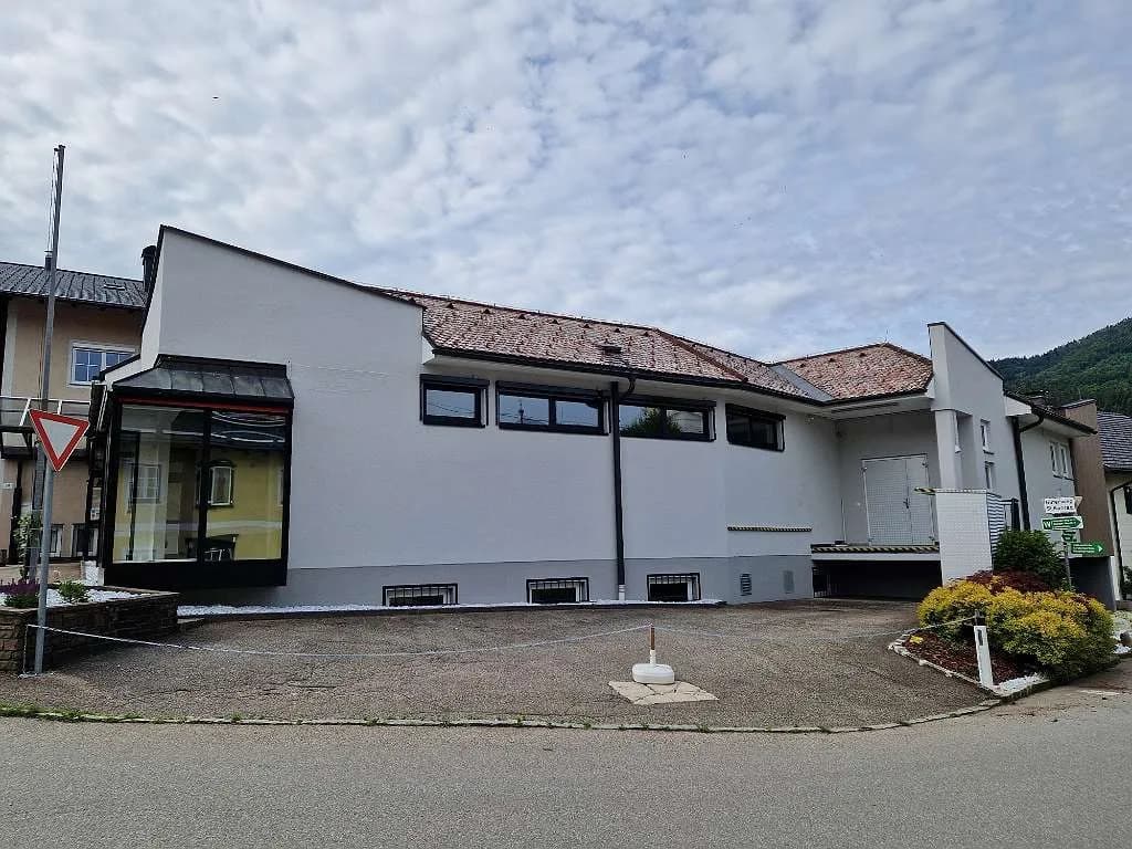 Gewerbeimmobilie mieten in Vöcklabruck – 407 m², € 2.000 – Bild 3 von 14