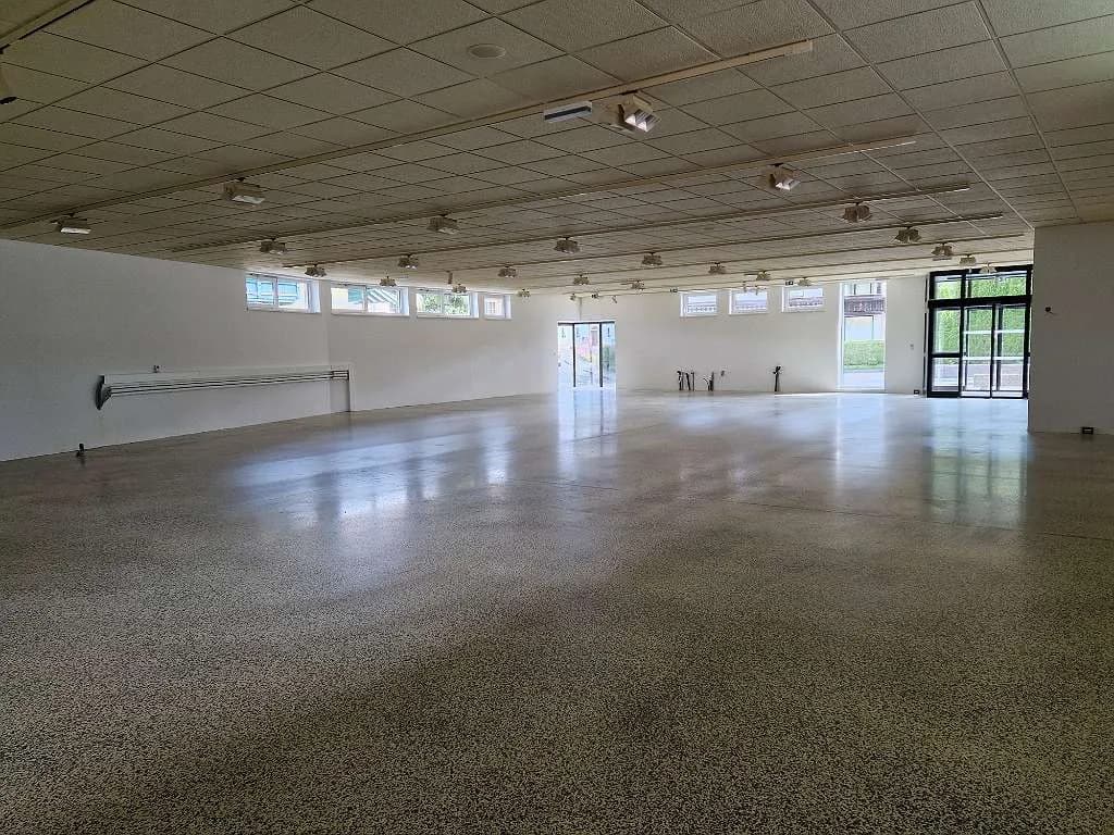 Gewerbeimmobilie mieten in Vöcklabruck – 407 m², € 2.000 – Bild 5 von 14