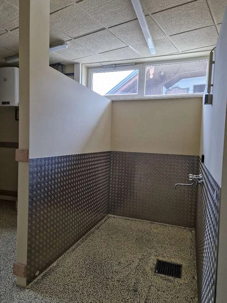 Gewerbeimmobilie mieten in Vöcklabruck – 407 m², € 2.000 – Bild 10 von 14
