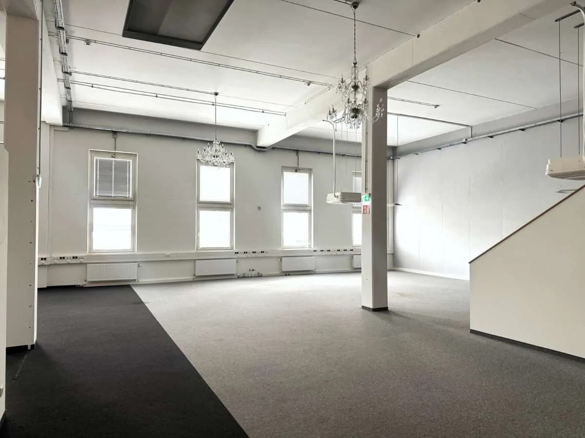 Gewerbeimmobilie mieten in Wien – 468 m², € 9 – Bild 2 von 10