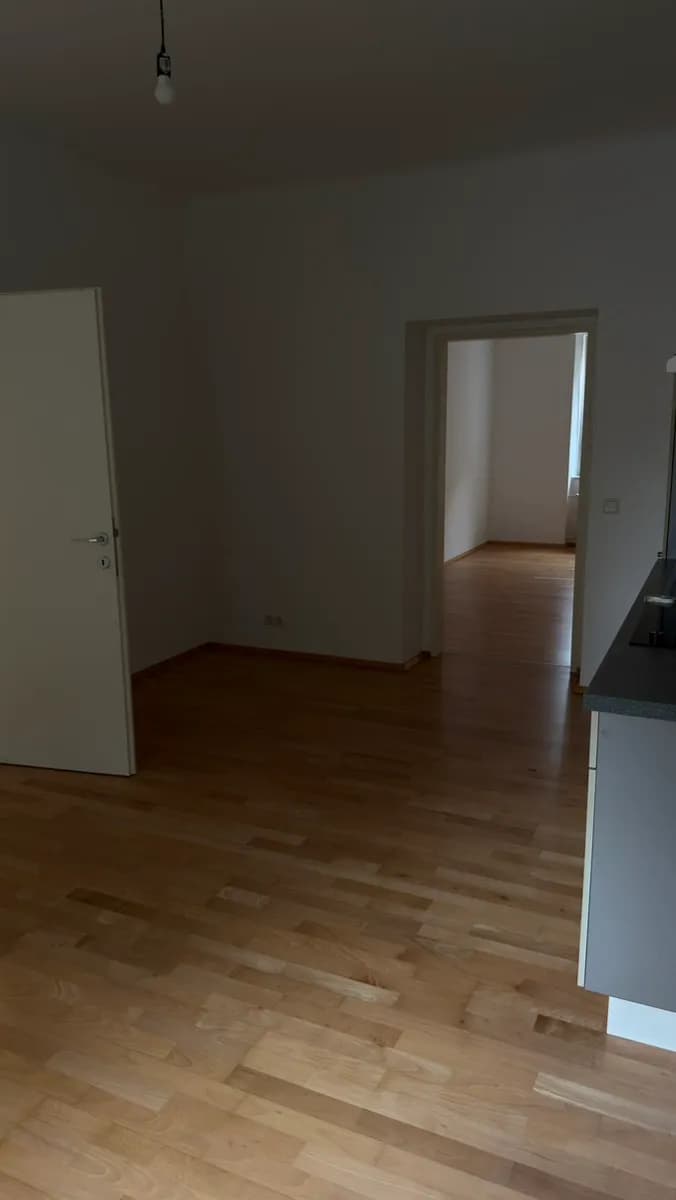 2-Zimmer-Wohnung mieten in Linz – 46 m², € 572 – Bild 8 von 11