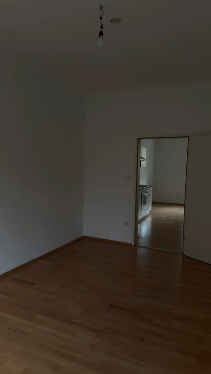 2-Zimmer-Wohnung mieten in Linz – 46 m², € 572 – Bild 9 von 11