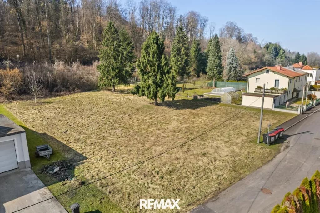 Grundstück kaufen in Linz – 1 336 m², € 370.000