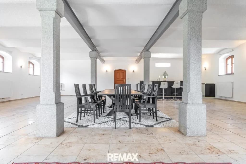 12-Zimmer-Grundstück kaufen in Grieskirchen – 41 050 m², € 1.850.000 – Bild 4 von 8