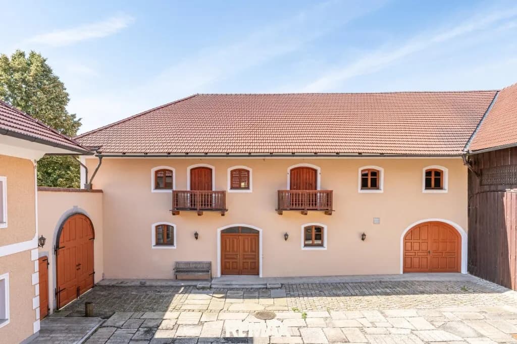 12-Zimmer-Immobilie kaufen in Grieskirchen – 365 m², € 1.850.000 – Bild 3 von 7