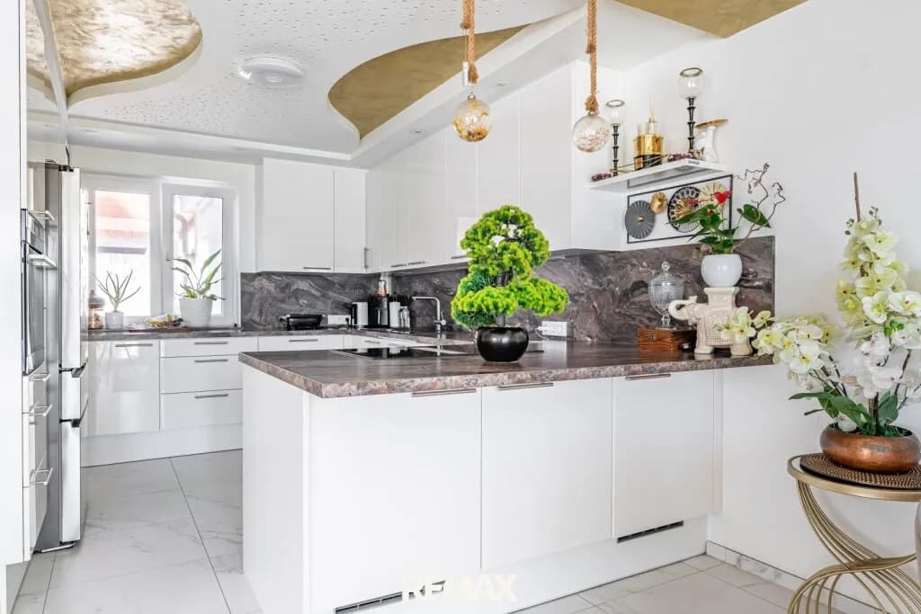 6-Zimmer-Haus kaufen in Linz – 169 m², € 695.000 – Bild 2 von 12