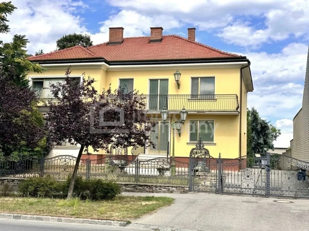 9-Zimmer-Haus kaufen in Gänserndorf – 370 m², € 535.000 – Bild 2 von 17