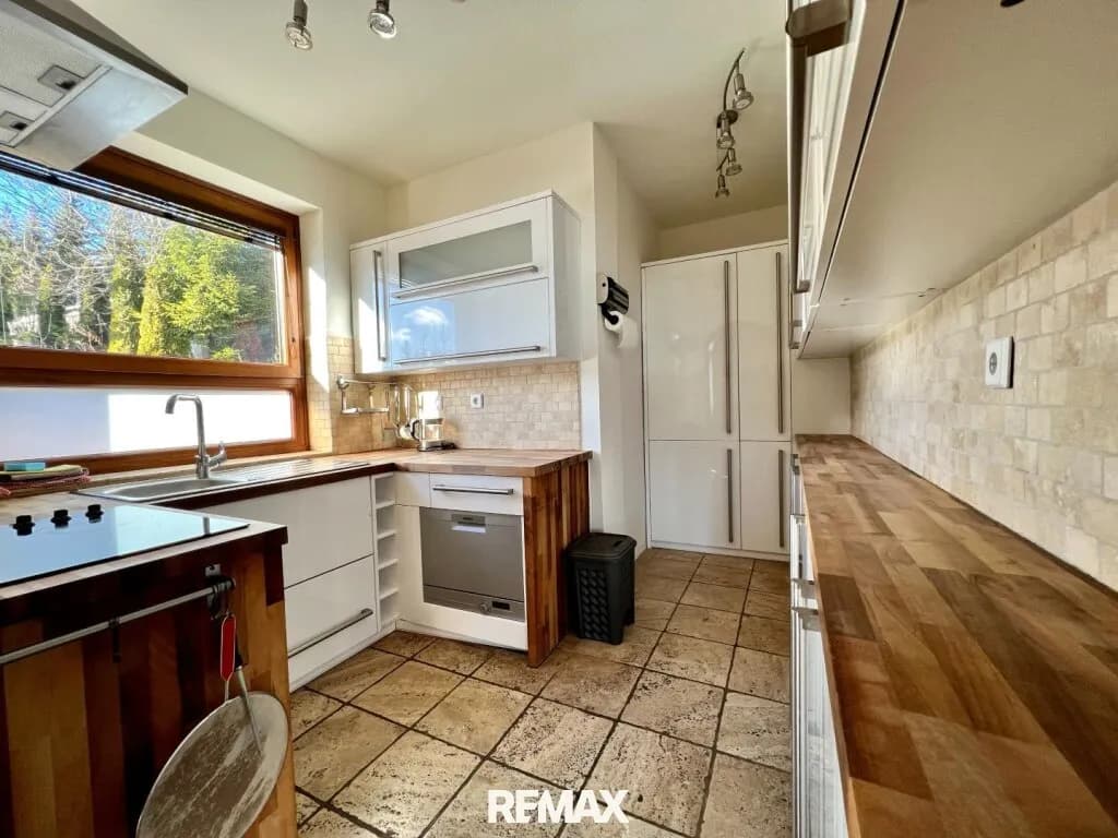 4-Zimmer-Haus kaufen in Feldkirchen – 140 m², € 395.000 – Bild 2 von 15