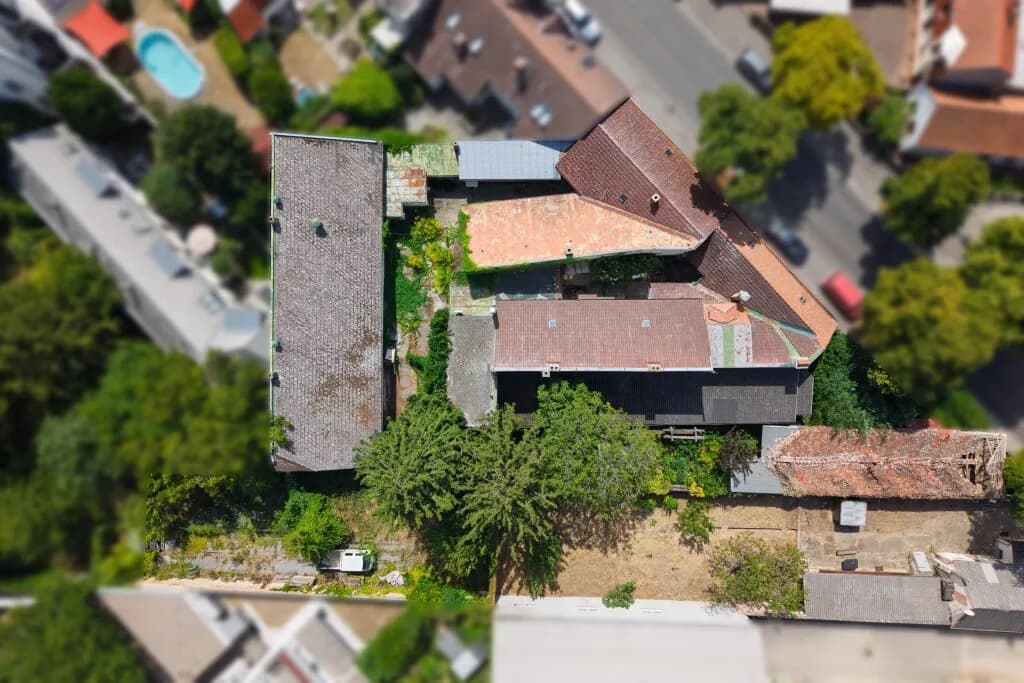 Grundstück kaufen in Wien – 1 861 m², € 1.490.000