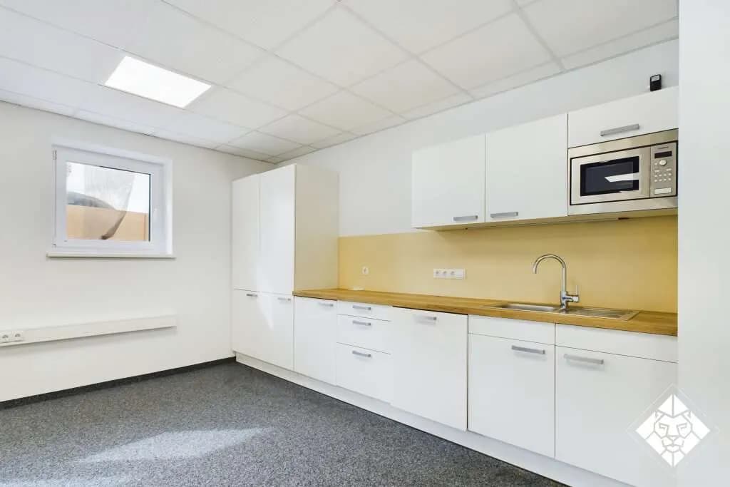 3-Zimmer-Gewerbeimmobilie mieten in Kufstein – 100 m², € 1.456 – Bild 2 von 11