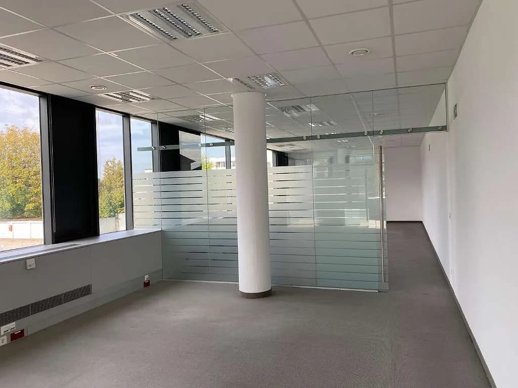Gewerbeimmobilie mieten in Wels – 266 m², € 3.299