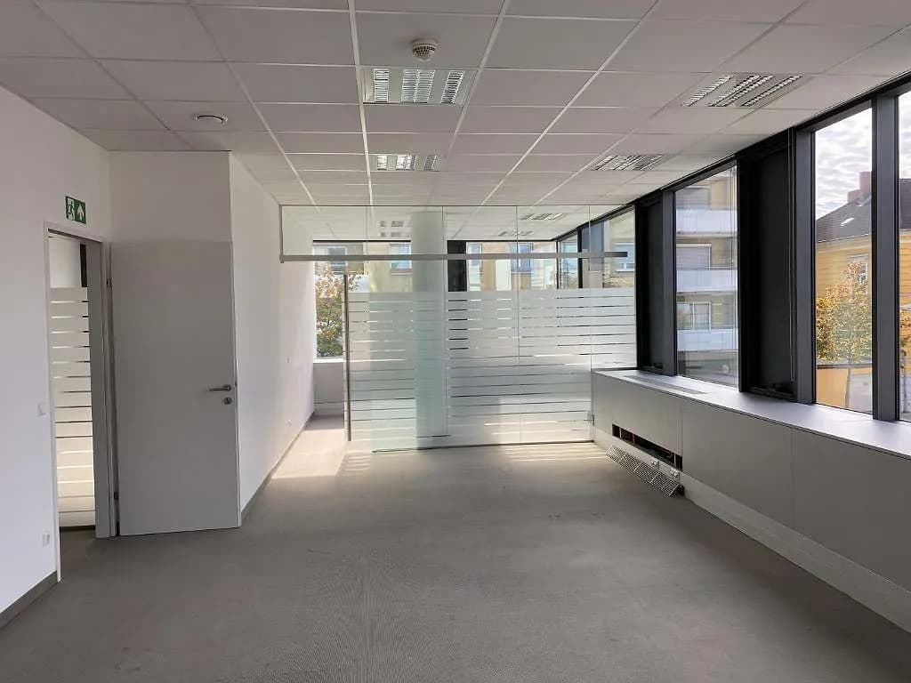Gewerbeimmobilie mieten in Wels – 266 m², € 3.299 – Bild 11 von 18