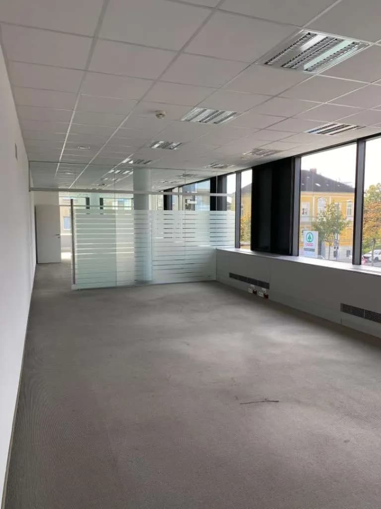 Gewerbeimmobilie mieten in Wels – 266 m², € 3.299 – Bild 17 von 18