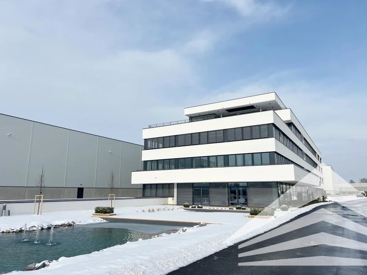 Gewerbeimmobilie mieten in Linz Land – 571 m², € 6.852 – Bild 2 von 17