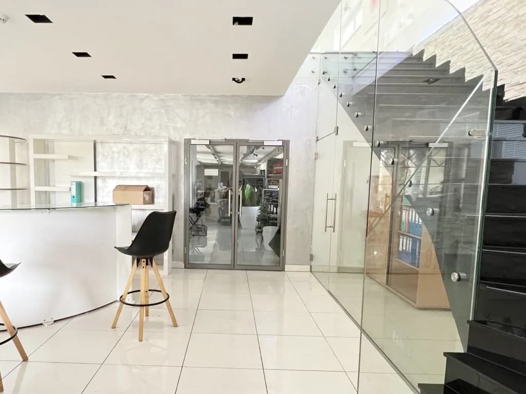 8-Zimmer-Immobilie kaufen in Baden – 2 069 m², € 1.600.000 – Bild 18 von 26