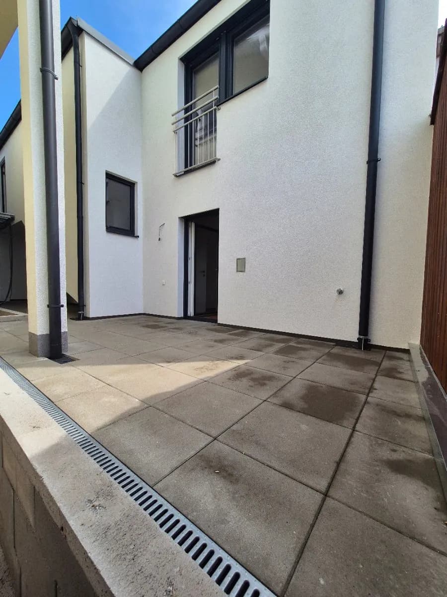 3-Zimmer-Haus mieten in Mödling – 90 m², € 1.990