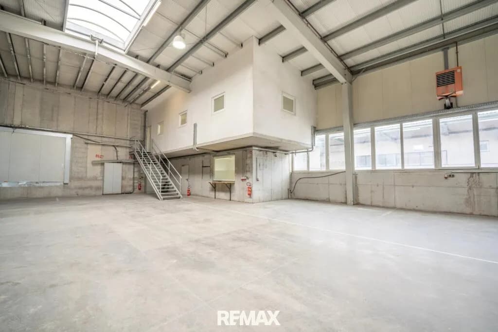 Gewerbeimmobilie mieten in Salzburg-Umgebung – 551 m², € 4.442 – Bild 8 von 19