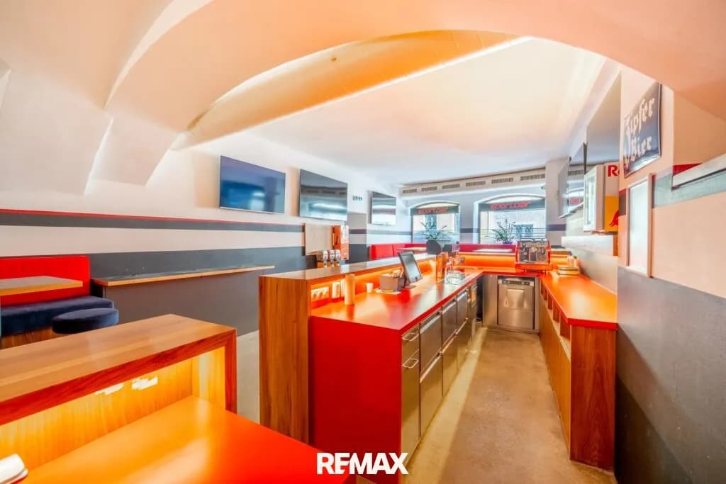 Gewerbeimmobilie mieten in Hallein – 125 m², € 1.817