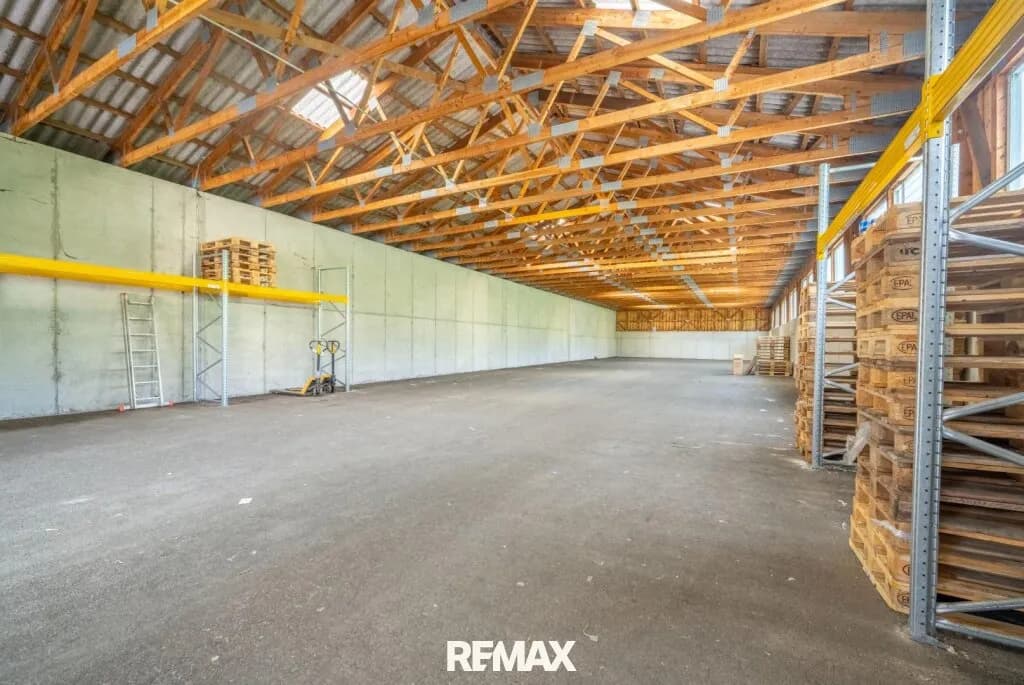 Gewerbeimmobilie mieten in Salzburg-Umgebung – 577 m², € 2.490 – Bild 2 von 8