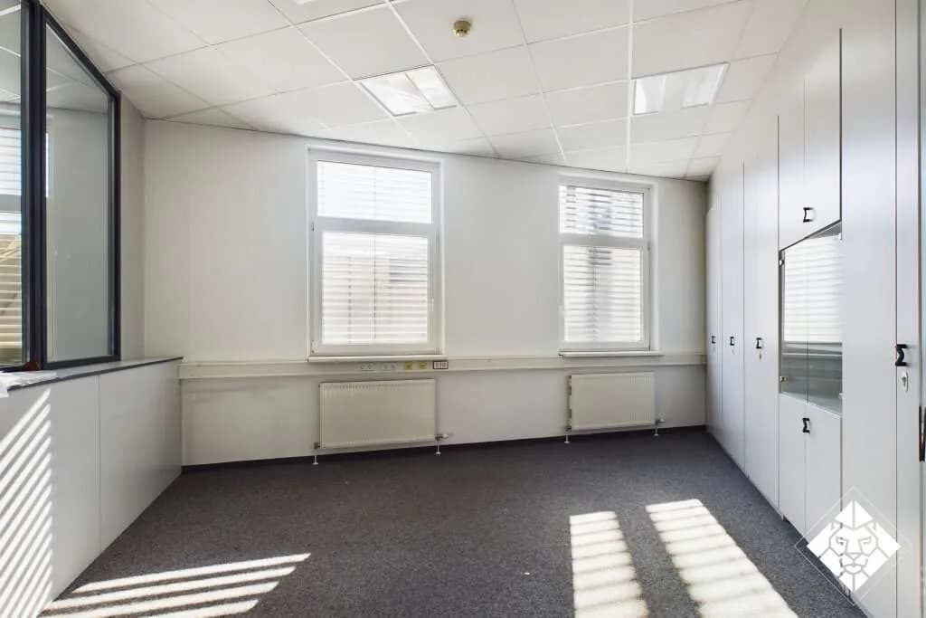 20-Zimmer-Gewerbeimmobilie mieten in Kufstein – 3 413 m², € 25.000 – Bild 33 von 45
