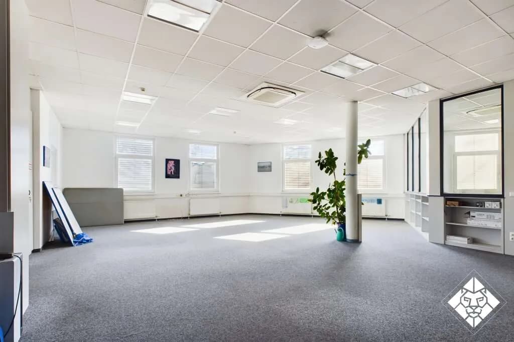 20-Zimmer-Gewerbeimmobilie mieten in Kufstein – 3 413 m², € 25.000 – Bild 35 von 45