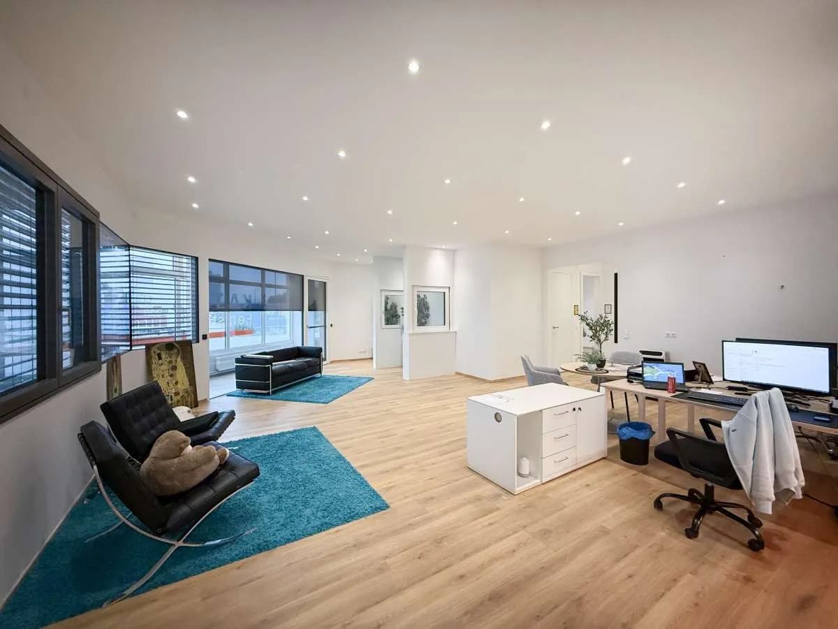 Immobilie mieten in Wiener Neustadt Land – 772 m², € 7.520