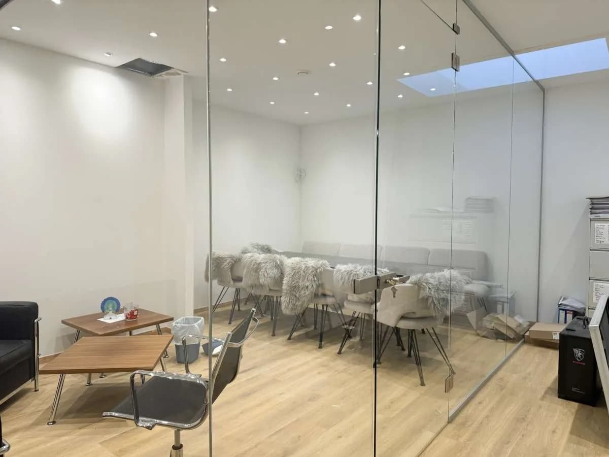 Immobilie mieten in Wiener Neustadt Land – 772 m², € 7.520 – Bild 8 von 13