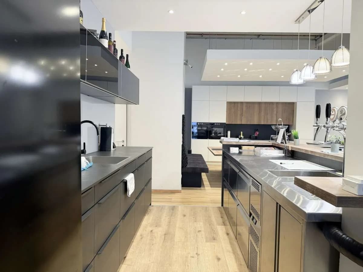 Immobilie mieten in Wiener Neustadt Land – 772 m², € 7.520 – Bild 9 von 13