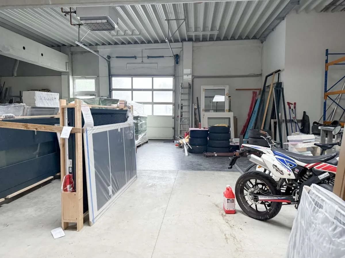 Immobilie mieten in Wiener Neustadt Land – 772 m², € 7.520 – Bild 10 von 13