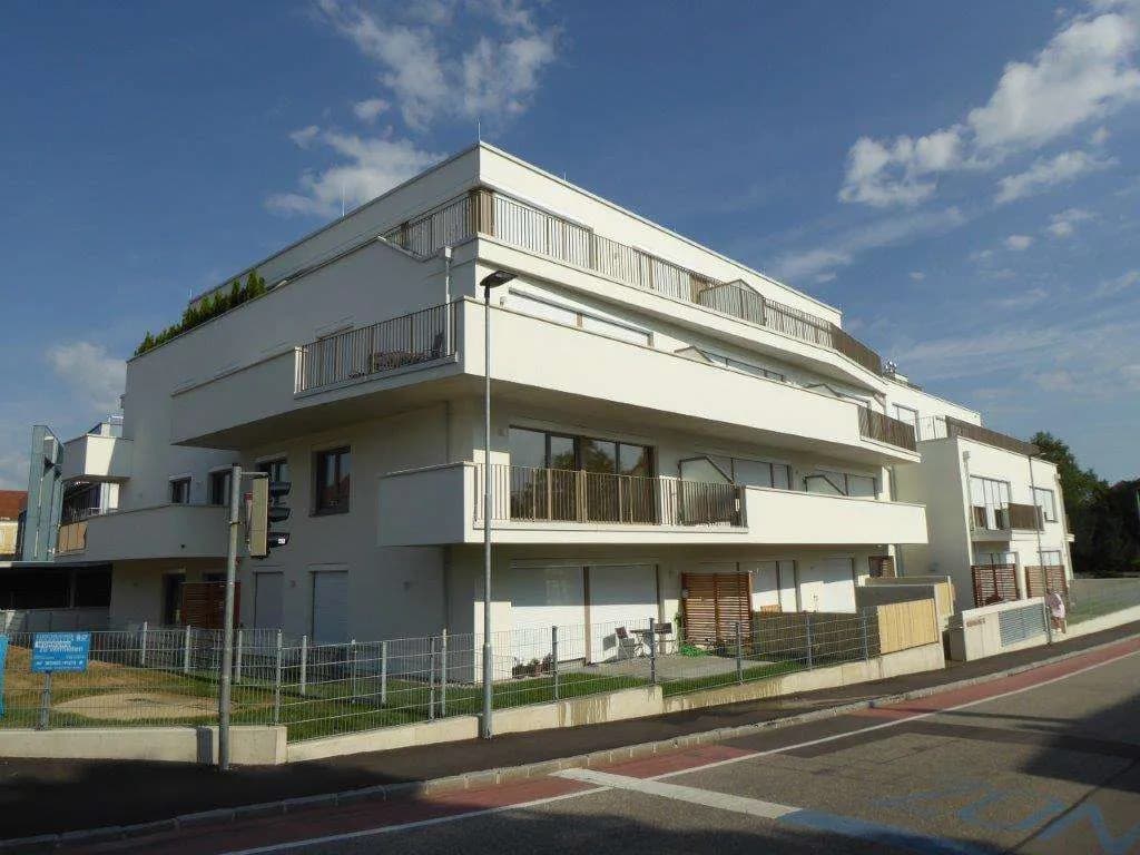 Gewerbeimmobilie kaufen in Wiener Neustadt – 63,98 m², € 298.000