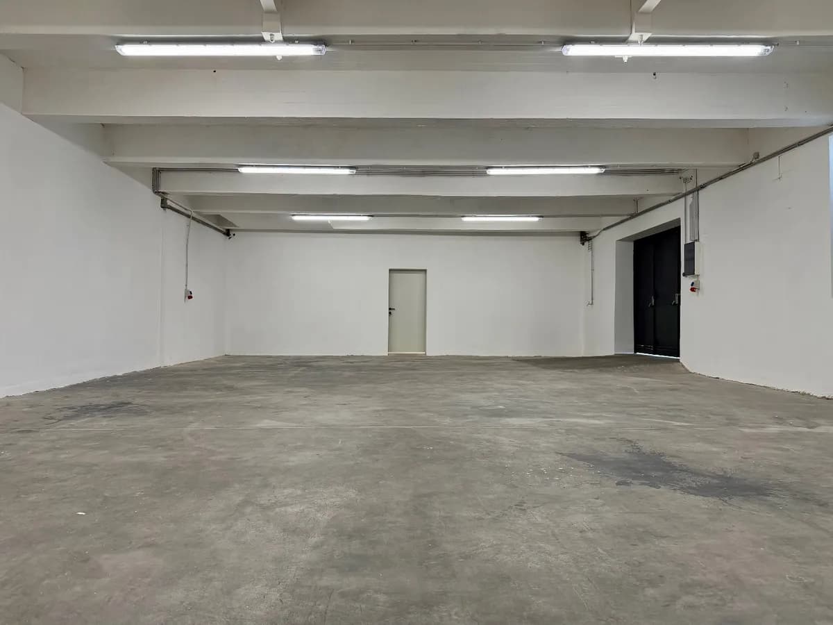 Gewerbeimmobilie mieten in Baden – 125 m², € 1.100 – Bild 2 von 5