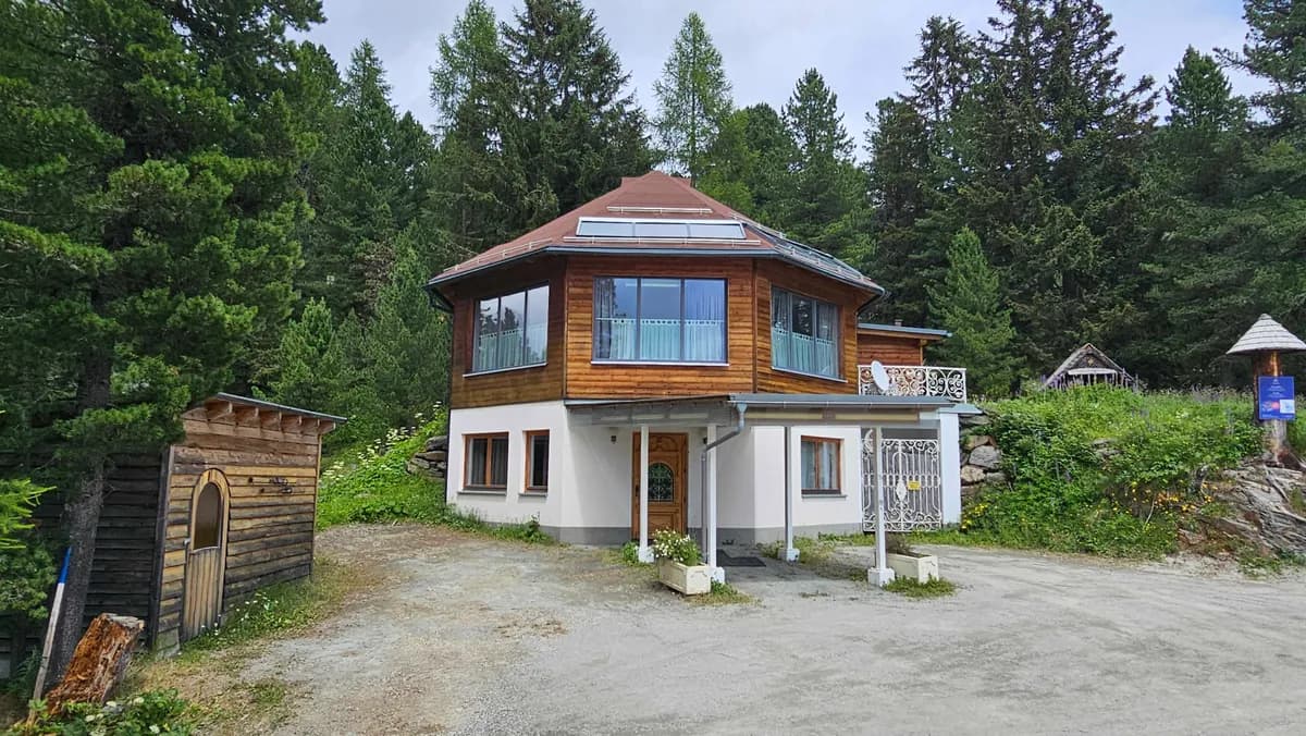 Haus kaufen in Feldkirchen – 150 m², € 949.000 – Bild 2 von 3