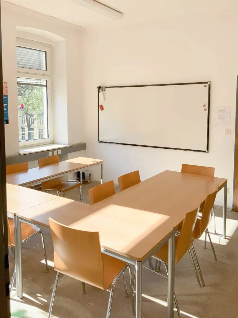 12-Zimmer-Gewerbeimmobilie kaufen in Wien – 277,87 m², € 889.000 – Bild 2 von 16