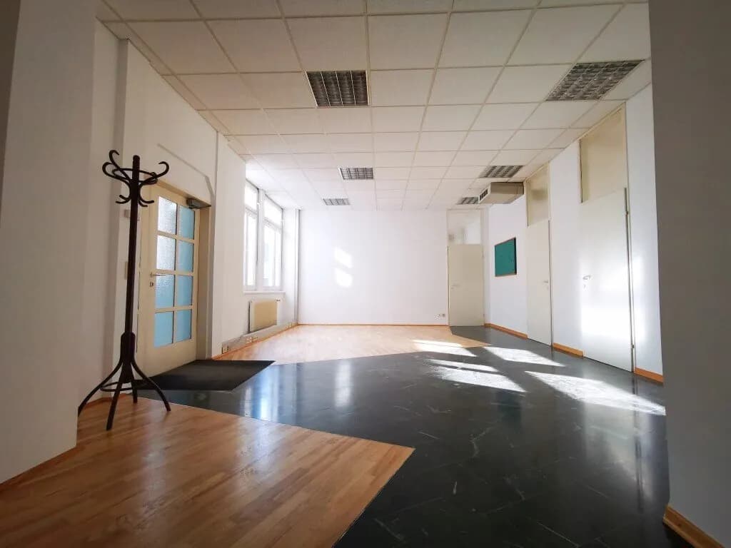 11-Zimmer-Gewerbeimmobilie mieten in Wien – 359 m², € 5.421 – Bild 1 von 6