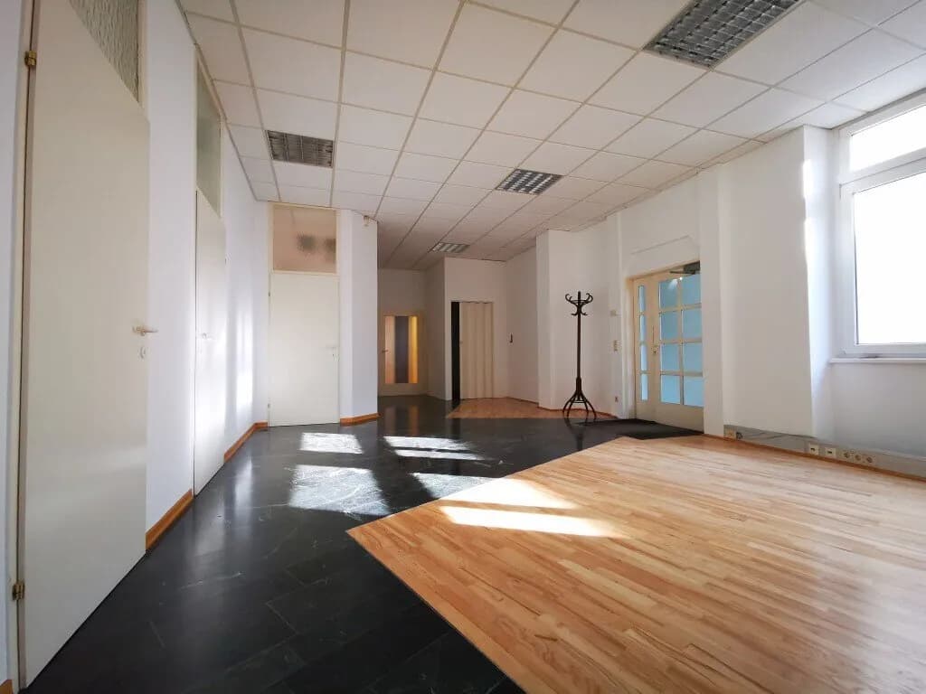 11-Zimmer-Gewerbeimmobilie mieten in Wien – 359 m², € 5.421 – Bild 2 von 6